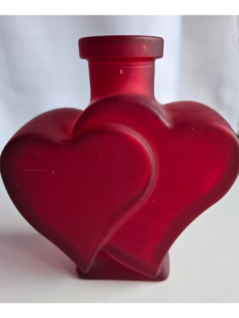 Dual HeartShaped Matte Translucent Red Pressed Glass Vase 5"x 3.5" Marks on Base - Picture 2 of 10